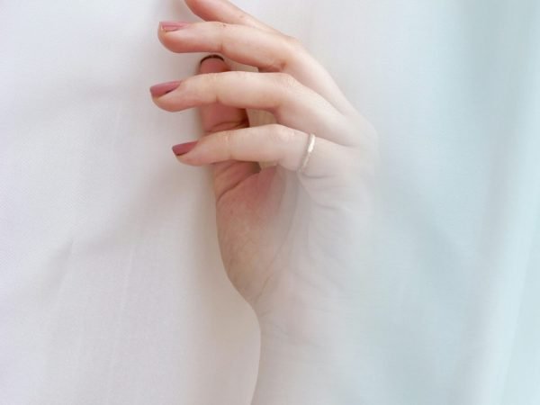elahe-motamedi-PU2Il92zV24-unsplash